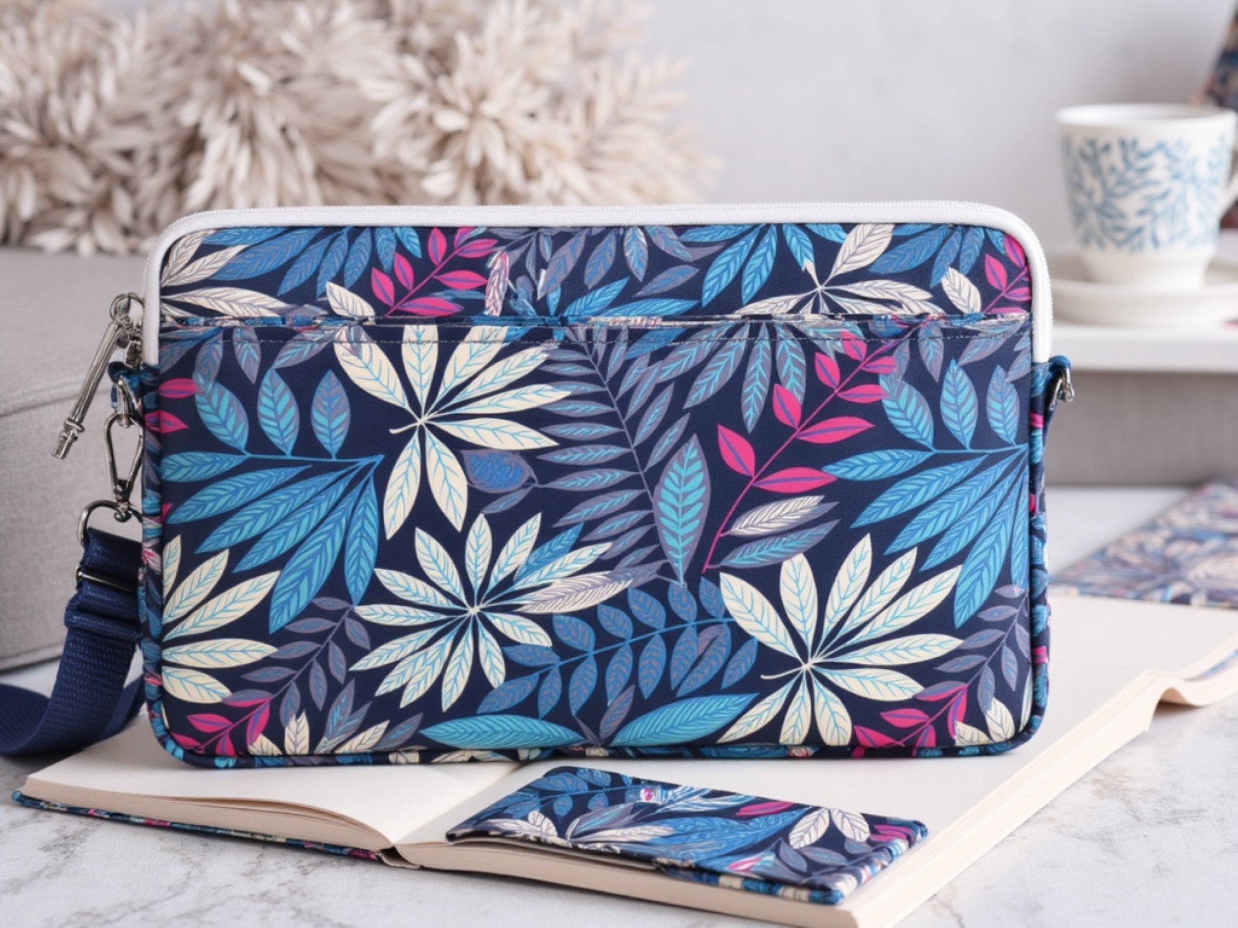 14-Inch Stylish Laptop Bag with Shoulder Strap